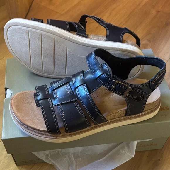 Clarks Black Leather Sandals - Picture 5 of 6